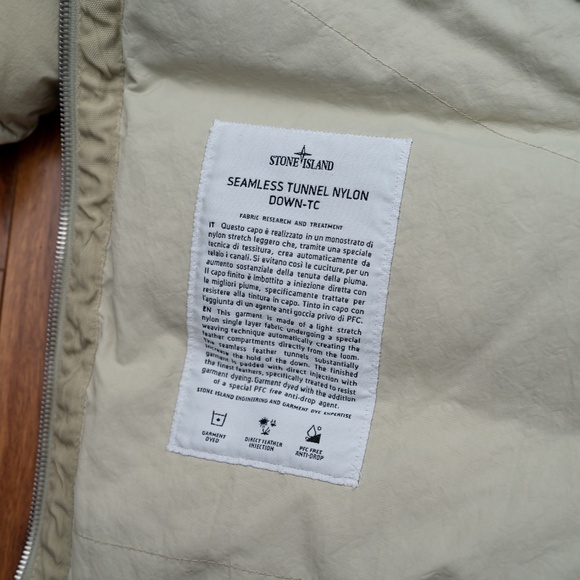 size XL Stone Island Seamless Tunnel Nylon Down TC Plaster Beige Jacket Puffer - Picture 5 of 6